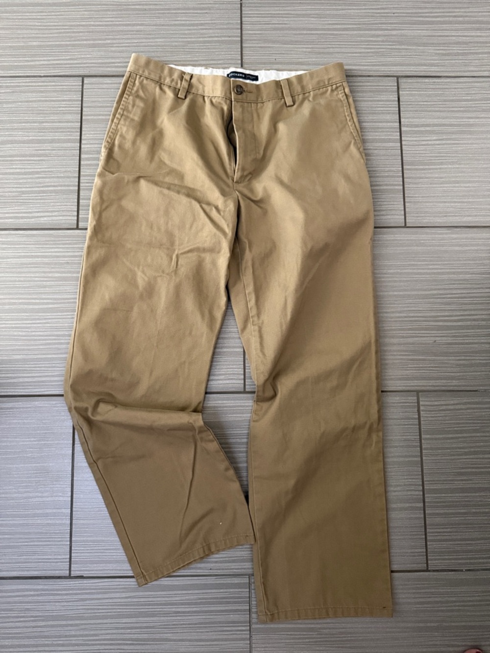 Dockers- Men's Straight Fit Chino Pants in Tan - 33x30